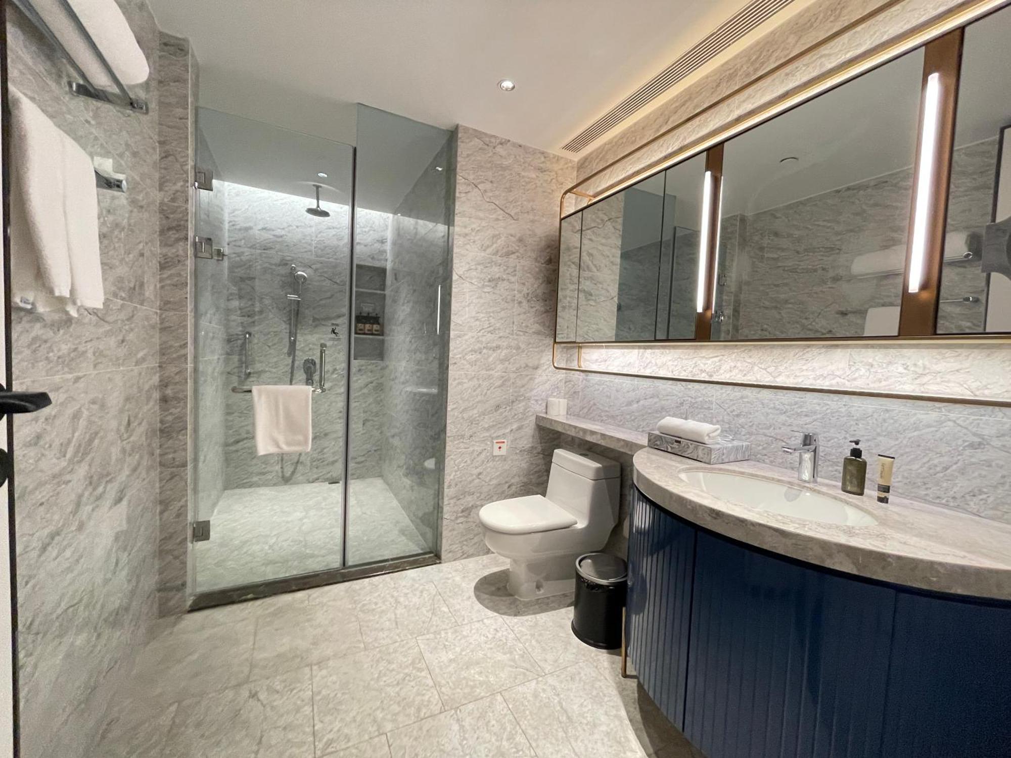 Ascott Raffles City Chongqing Bagian luar foto
