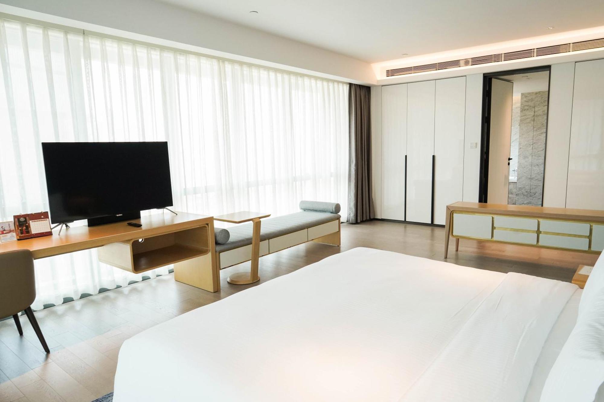 Ascott Raffles City Chongqing Bagian luar foto